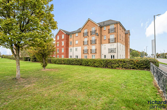 2 Bedroom Apartment For Sale In Twickenham Close, Stratton St Margaret, Swindon, SN3