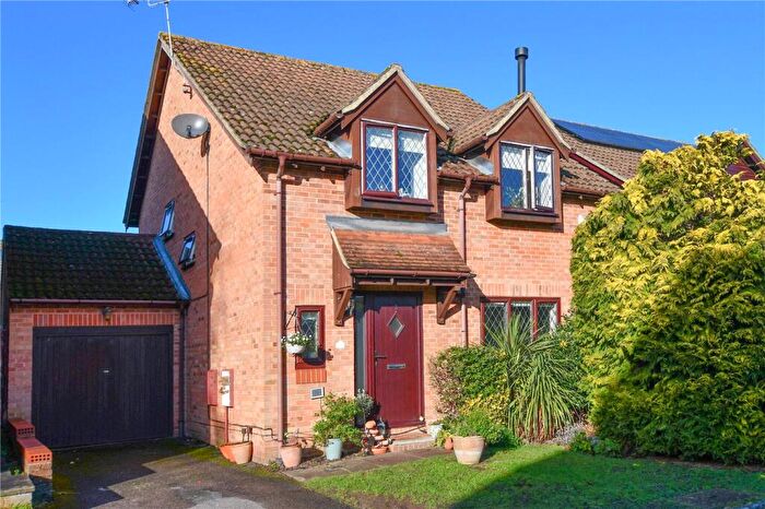 4 Bedroom Detached House For Sale In Moor Close, Finchampstead, Wokingham, Berkshire, RG40