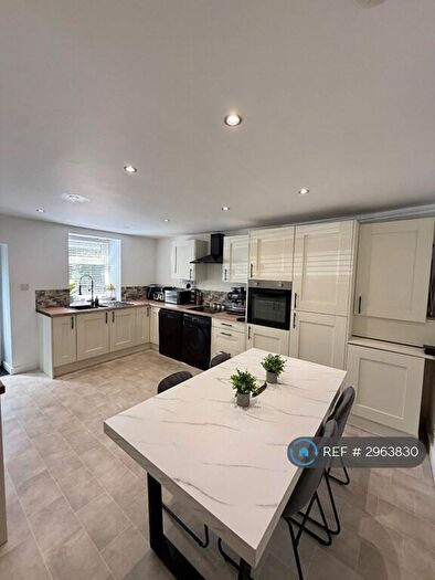 4 Bedroom End Of Terrace House To Rent In Lord St, Rossendale, BB4