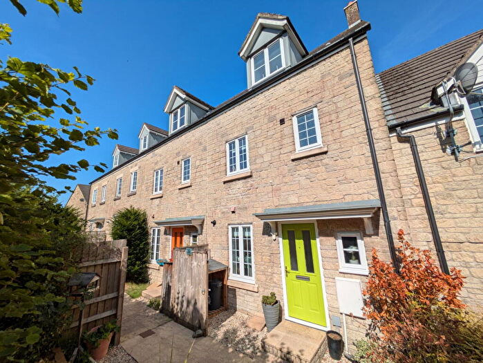 4 Bedroom Terraced House For Sale In Montgomery Drive, Tavistock, PL19