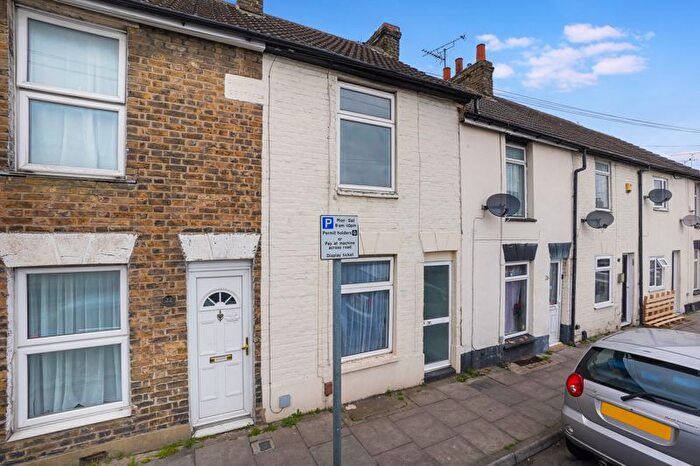 2 Bedroom Terraced House To Rent In Gardiner Street, Gillingham, ME7