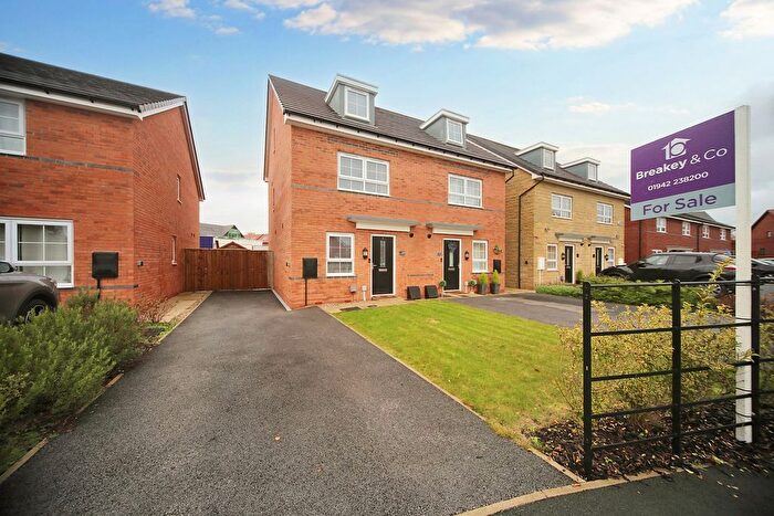 3 Bedroom Semi-Detached House For Sale In Brookbridge Road, Ince, WN2