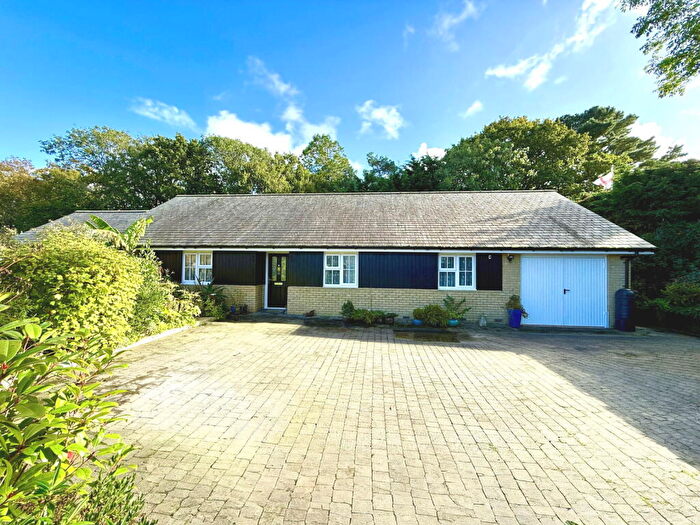4 Bedroom Detached Bungalow For Sale In Glen Place, Gurnard, Cowes., PO31