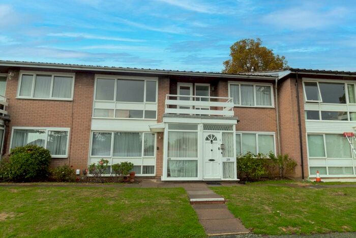 3 Bedroom Maisonette To Rent In Culverlands Close, Stanmore, HA7