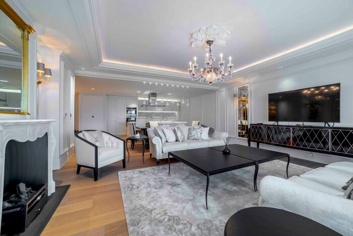 3 Bedroom Flat To Rent In Warwick Lane, Thomas Earle House, London, W14