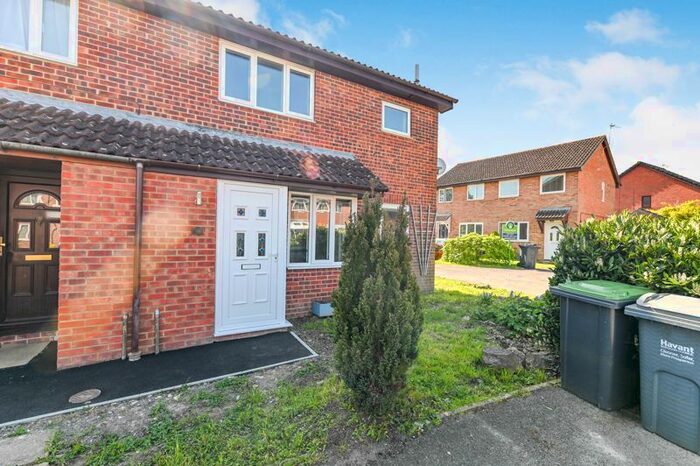 1 Bedroom Terraced House To Rent In Starina Gardens, Waterlooville, PO7