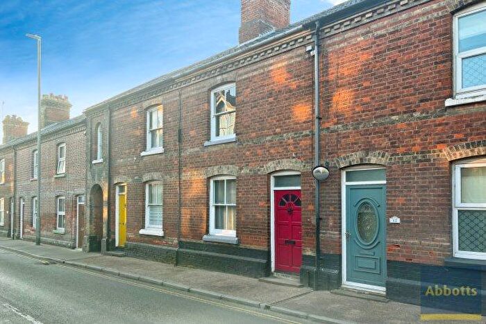 2 Bedroom Terraced House To Rent In West Street, Cromer, NR27