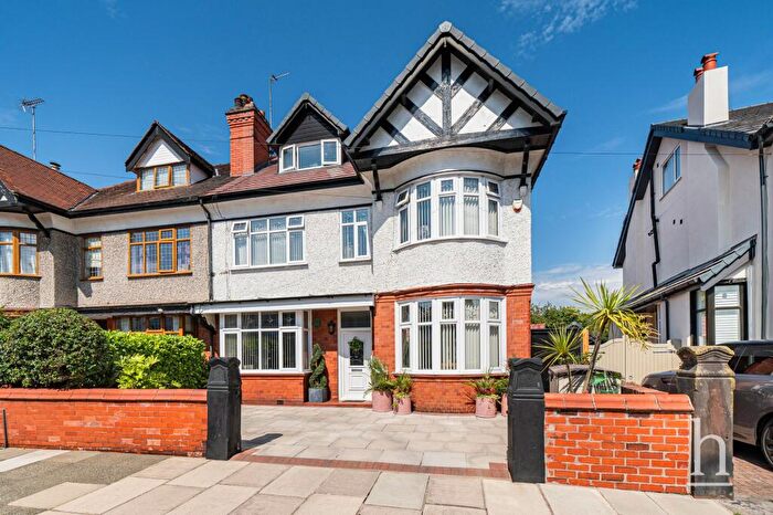 5 Bedroom Semi-Detached House For Sale In Lyndhurst Road, Wallasey, CH45
