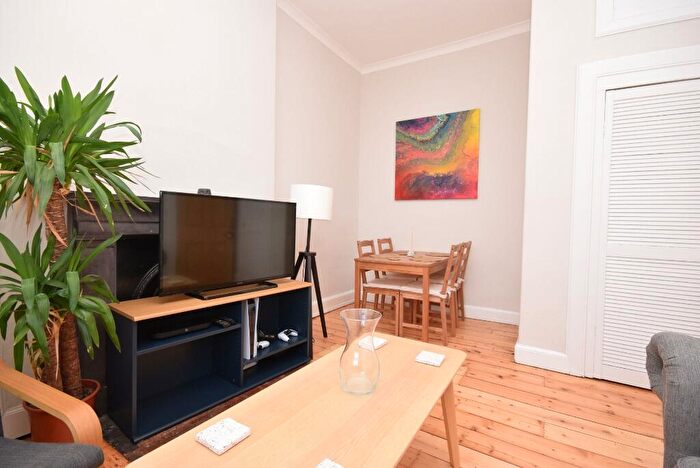 2 Bedroom Flat To Rent In Brunswick Road, Leith, Edinburgh, EH7