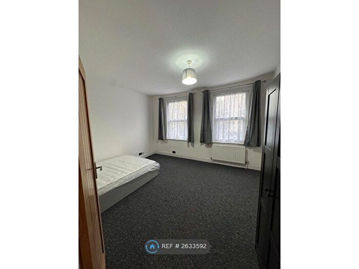 2 Bedroom Flat To Rent In Grange Road, London, E13