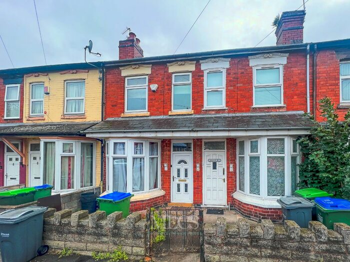2 Bedroom Semi-Detached House To Rent In Rosefield Road, Smethwick, West Midlands, B67