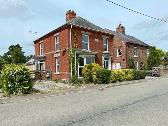5 Bedroom Detached House For Sale In Hallgate, Moulton, PE12