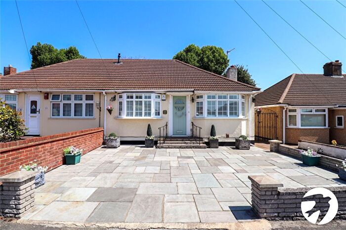 2 Bedroom Bungalow For Sale In Leckwith Avenue, Bexleyheath, DA7