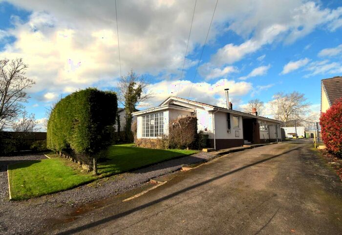 3 Bedroom Detached Bungalow To Rent In Blackpool Road, Newton, PR4