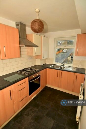 1 Bedroom Flat To Rent In Queens Avenue, Nottingham, NG4