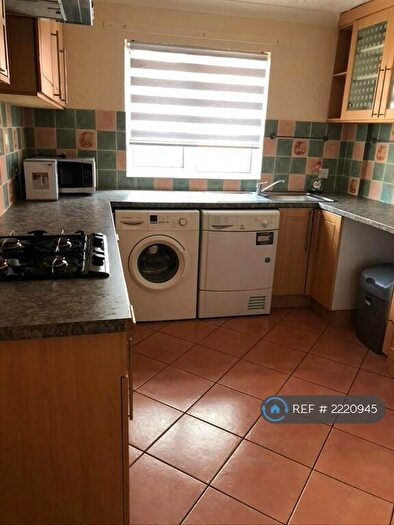 4 Bedroom Semi-Detached House To Rent In Goodhale Rd, Norwich, NR5