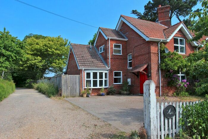 3 Bedroom Equestrian Property For Sale In Silver Street, Sway, Lymington, Hampshire, SO41