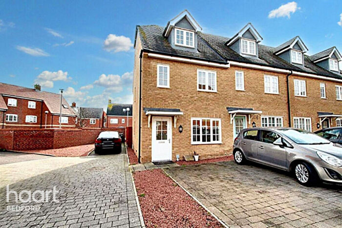 3 Bedroom End Of Terrace House To Rent In Teal Close, Bedford, MK42