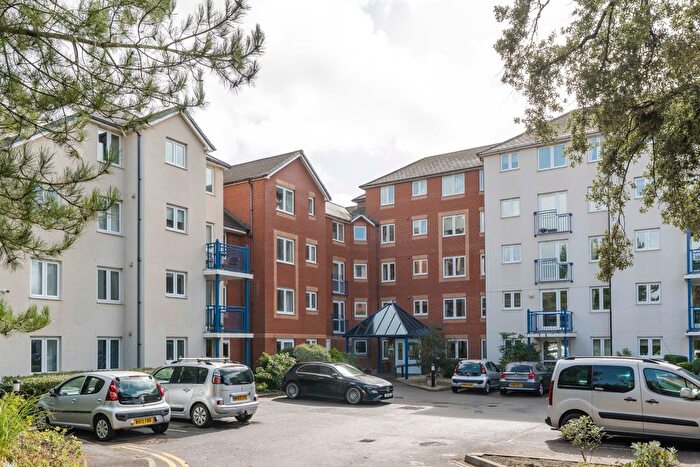 1 Bedroom Flat For Sale In Eddington Court, Beach Road, Weston-Super-Mare, BS23