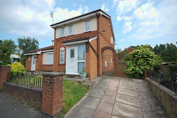 3 Bedroom Semi-Detached House To Rent In Gurney Street, Manchester, M4