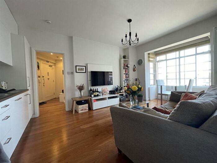 2 Bedroom Apartment To Rent In Rossmore Court, Park Road, London, NW1