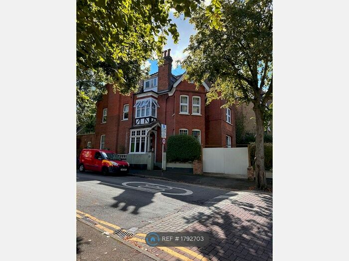 1 Bedroom Flat To Rent In Brighton Road, Sutton, SM2