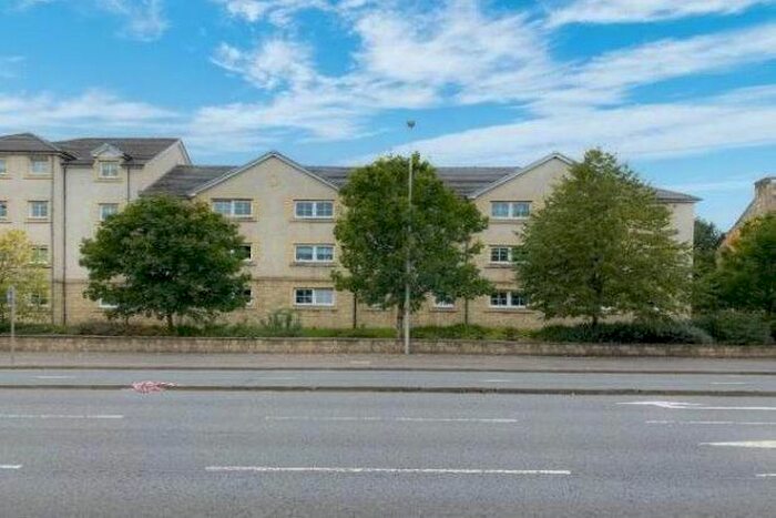 2 Bedroom Flat To Rent In Park Holme Court, Hamilton, ML3