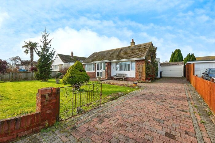 2 Bedroom Bungalow For Sale In Courtland Avenue, Whitfield, Dover, Kent, CT16