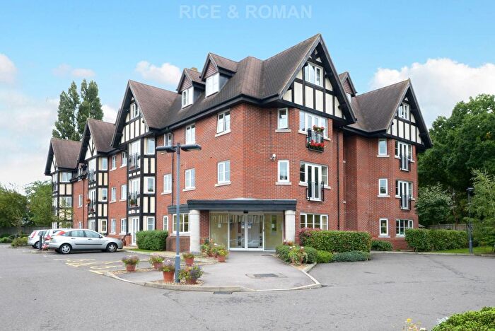 2 Bedroom Flat For Sale In Hinchley Manor, Hinchely Wood, KT10