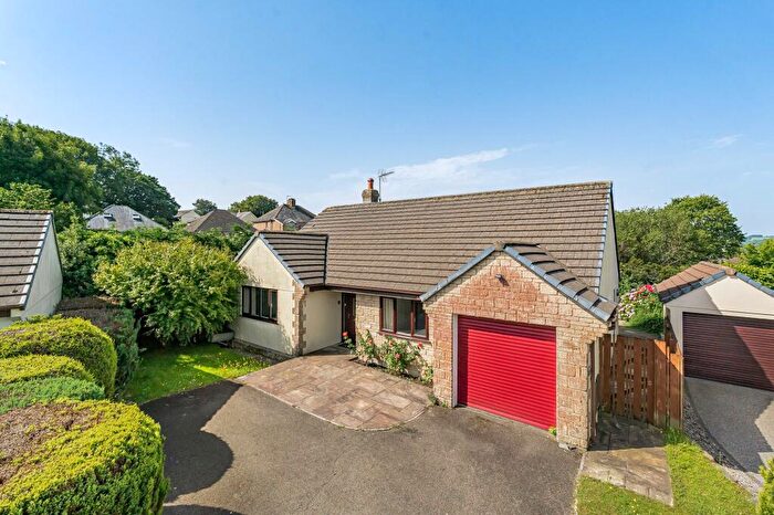 2 Bedroom Detached Bungalow For Sale In Knowle View, Okehampton, EX20