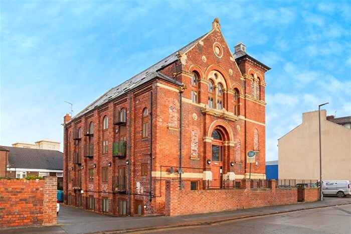 1 Bedroom Flat For Sale In Grove Road, Wakefield, WF1