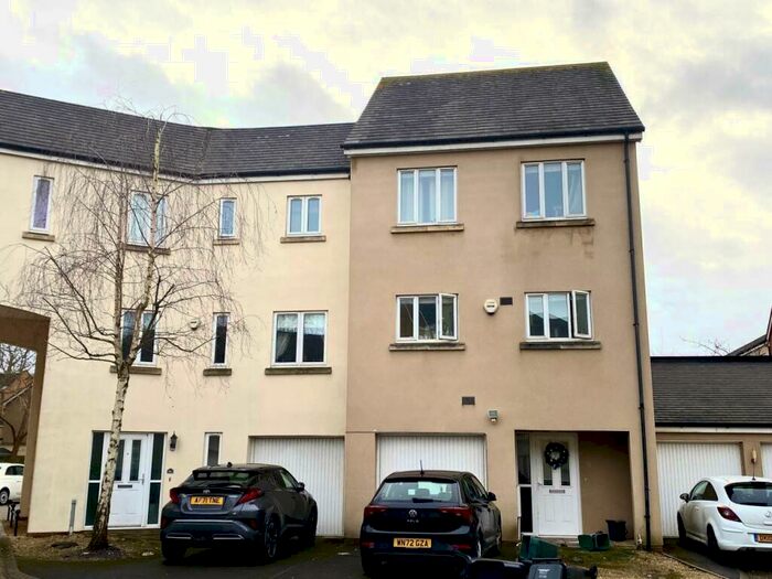 5 Bedroom End Of Terrace House To Rent In Jekyll Close, Stoke Park, Bristol, BS16