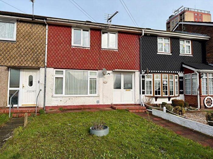 3 Bedroom Terraced House For Sale In Millmead Road, Margate, CT9