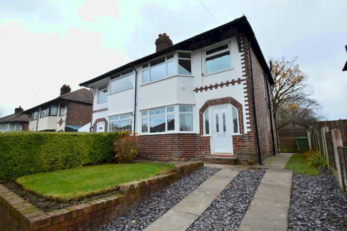 3 Bedroom Semi-Detached House To Rent In Arlington Drive, SK11