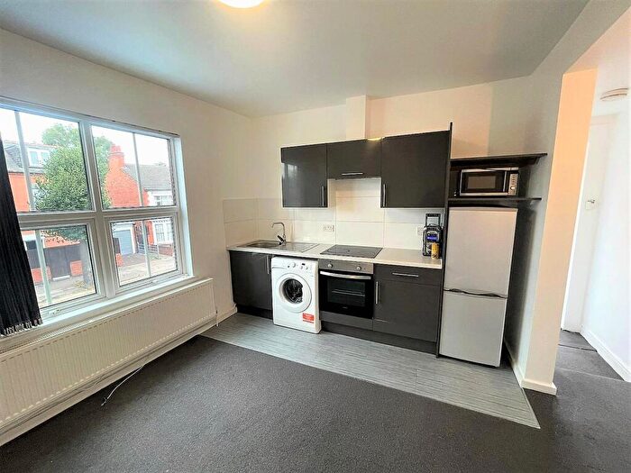 1 Bedroom Flat To Rent In Upperton Road, Leicester, LE3