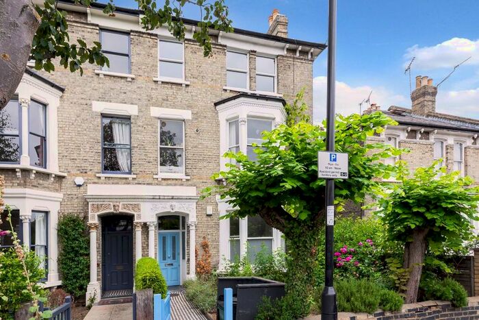 2 Bedroom Flat To Rent In Mercers Road, London, N19