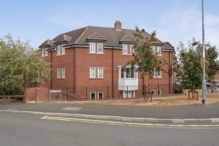 2 Bedroom Flat For Sale In The Meux, Royal Wootton Bassett, Swindon, SN4