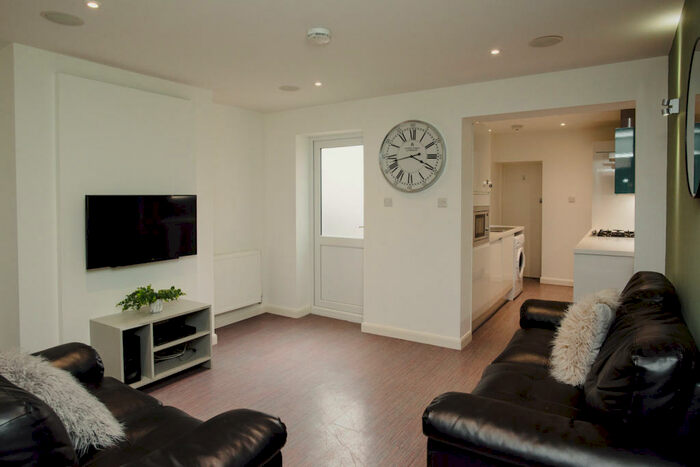 5 Bedroom House To Rent In Beresford Street, ST4