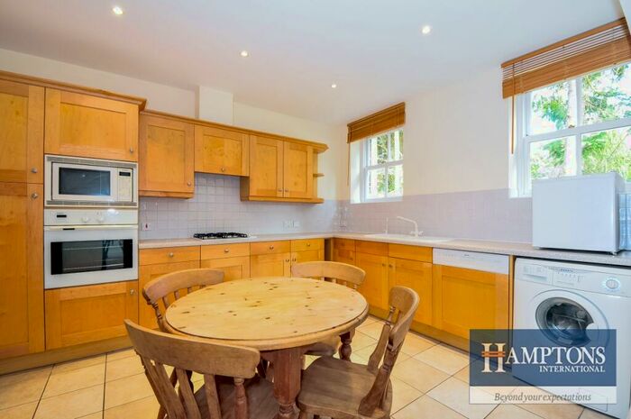 3 Bedroom Terraced House To Rent In Lawson Way Sunningdale, SL5