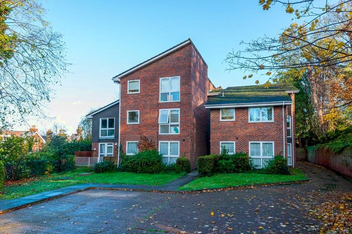 1 Bedroom Flat To Rent In Highfield Hill, London, SE19