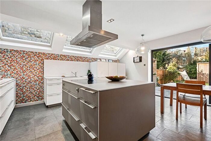 6 Bedroom Terraced House For Sale In Queensmill Road, London, SW6