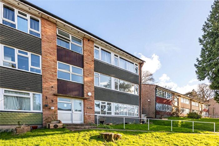 2 Bedroom Apartment For Sale In Harestone Hill, Caterham, Surrey, CR3