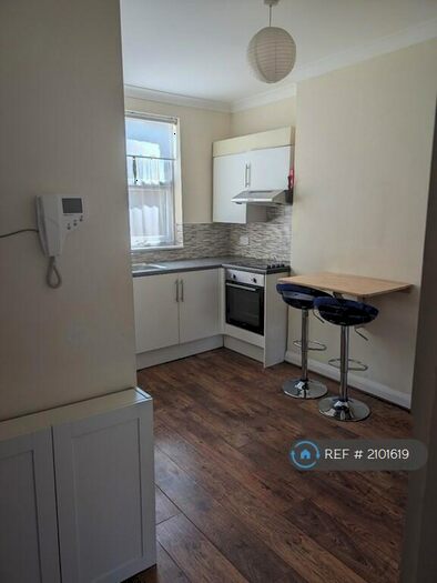 1 Bedroom Flat To Rent In Daleview Road, London, N15