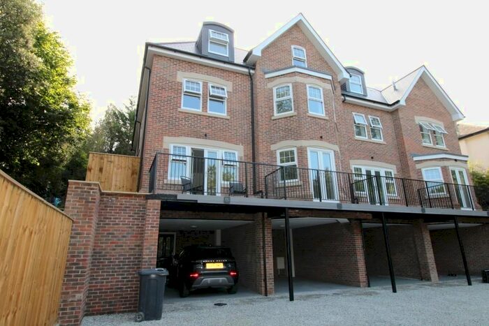 4 Bedroom Town House To Rent In Bodorgan Road, Bournemouth, BH2
