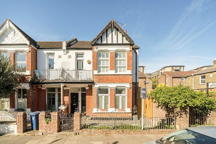 2 Bedroom Flat To Rent In Davis Road, Acton, W3