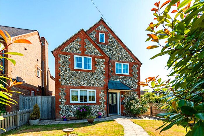 3 Bedroom Detached House For Sale In Main Road, Lacey Green, Buckinghamshire, HP27