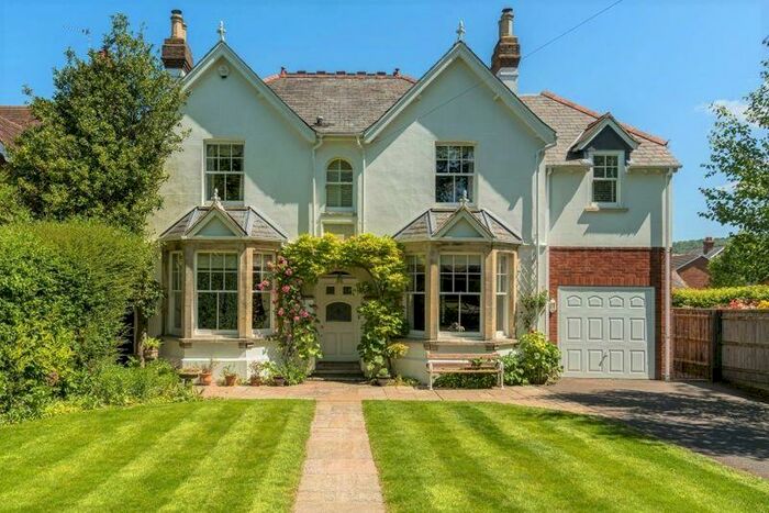 5 Bedroom Detached House For Sale In Dobbins Lane, Wendover, HP22