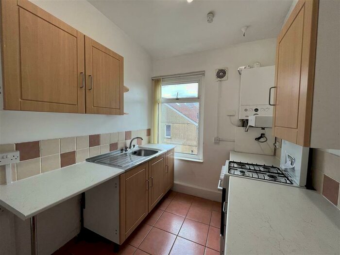 2 Bedroom Flat To Rent In Burrows Road, Skewen, Neath, SA10