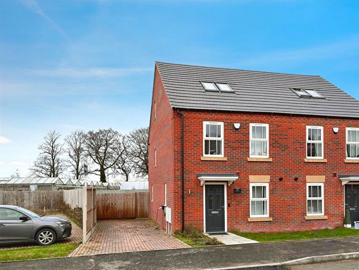 4 Bedroom Semi Detached House For Sale In Boundary Way, Glapwell, Chesterfield, S44