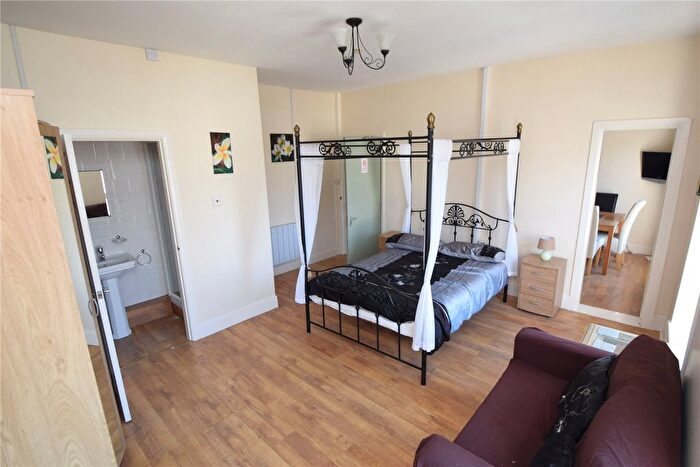 2 Bedroom Flat To Rent In Marlborough Terrace, Bridlington, East Riding Of Yorkshire, YO15